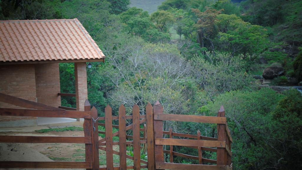 Chales Pedacim Du Ceu Bueno Brandão エクステリア 写真