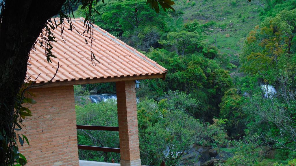 Chales Pedacim Du Ceu Bueno Brandão エクステリア 写真