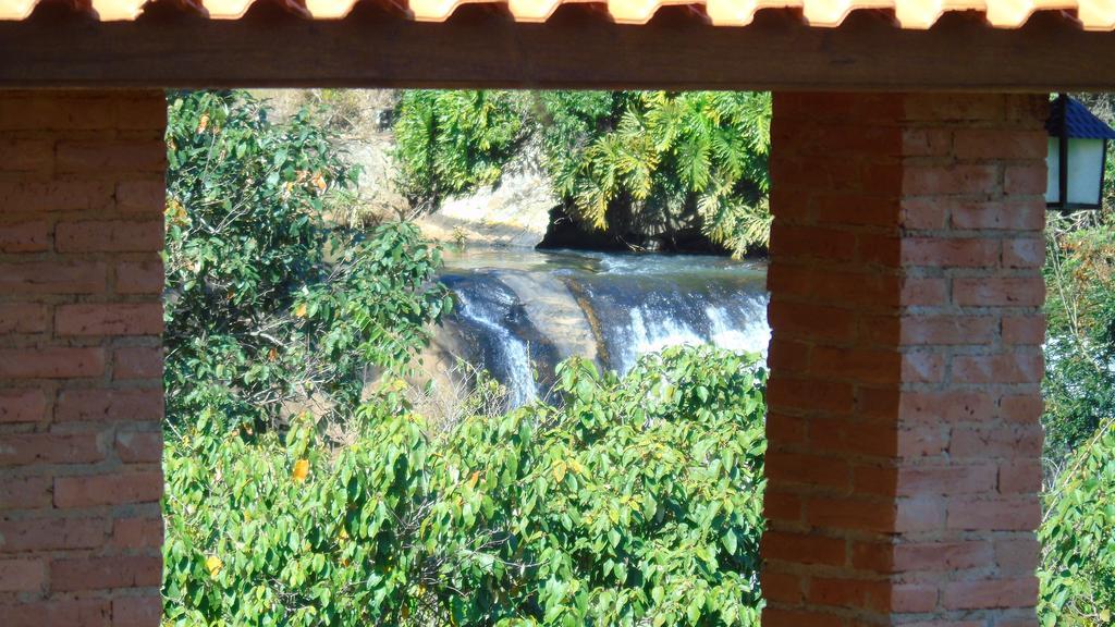 Chales Pedacim Du Ceu Bueno Brandão エクステリア 写真